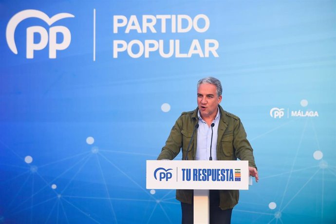 El vicesecretario de Política Autonómica y Municipal del PP, Elías Bendodo, interviene en el acto de inicio de campaña del PP-A para las elecciones europeas. (Foto de archivo).