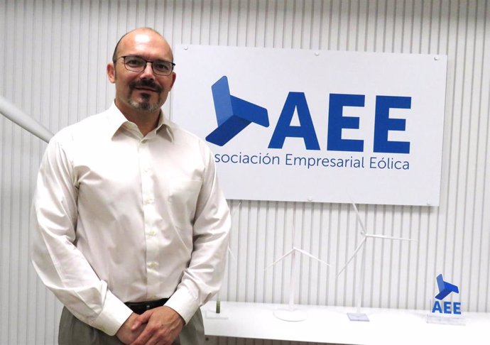 La Asociación Empresarial Eólica (AEE) incorpora Juan de Dios López Leiva como director técnico
