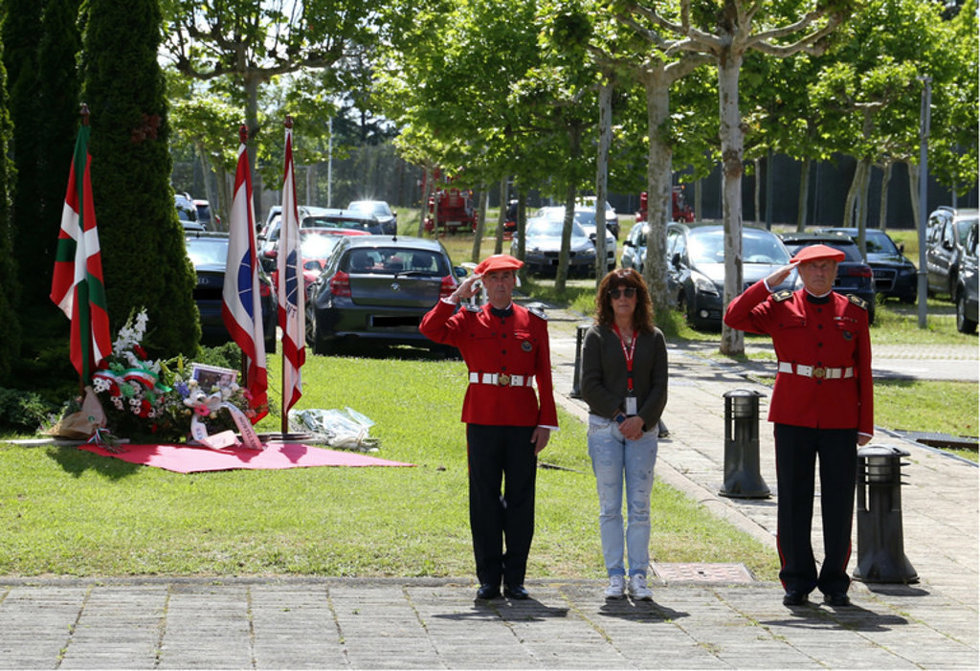 La Ertzaintza rinde homenaje a Luis Hortelano García, agente asesinado por ETA en Bilbao en el año 1989