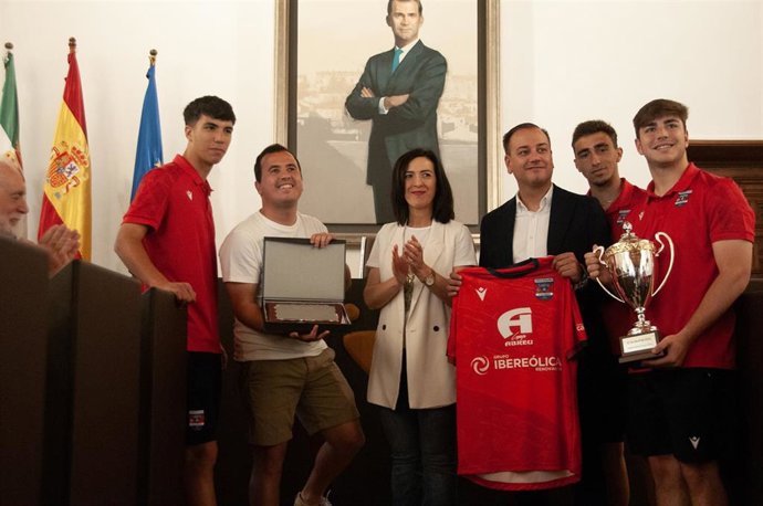 Diputación de Cáceres reconoce "el esfuerzo y valores" que han llevado al CD Diocesano al ascenso a División de Honor