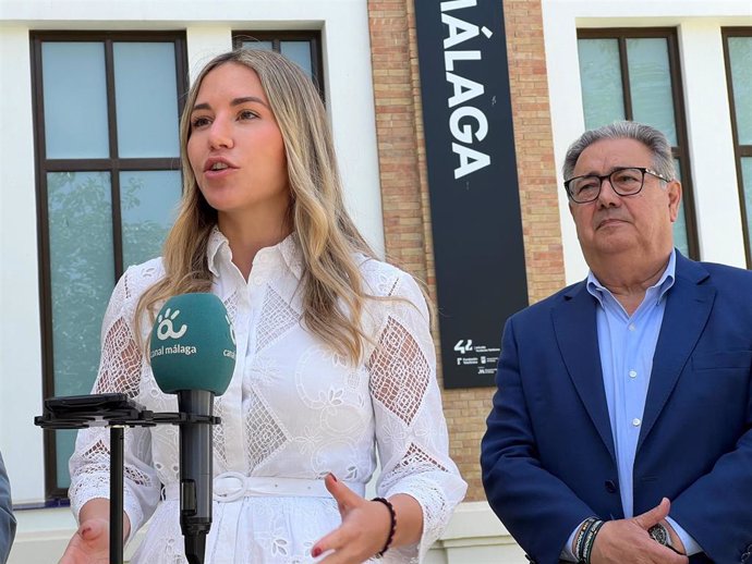 La vicesecretaria de Movilización y Reto Digital del Partido Popular, Noelia Núñez, junto al candidato a las elecciones europeas Juan Ignacio Zoido.