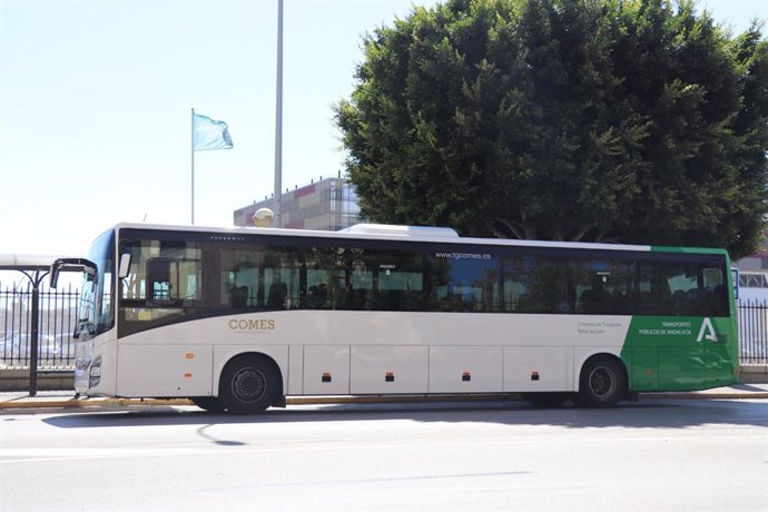 Autobús del Consorcio de Transportes de laBahía de Cádiz.