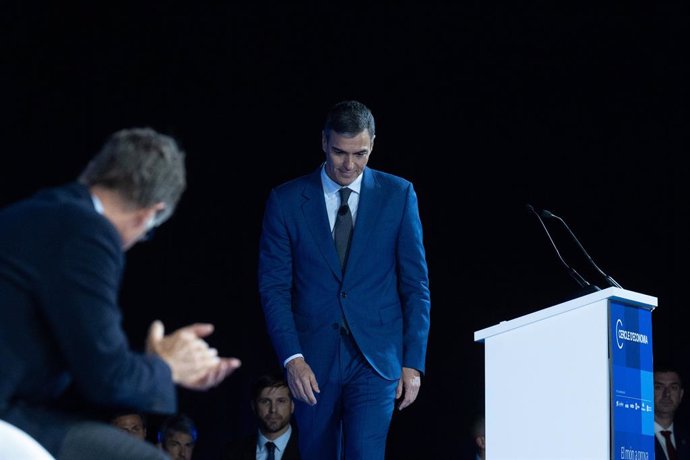 El presidente del Gobierno, Pedro Sánchez, llega a la tercera jornada de la 39 Reunió Cercle d'Economia en Barcelona, en el Palau de Congressos de Catalunya, a 24 de mayo de 2024, en Barcelona, Catalunya (España). Barcelona acoge la trigésimo novena edici