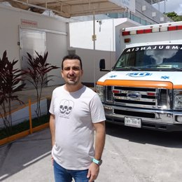 Adrián Fernández, el vecino de Alzira (Valencia) ingresado desde el pasado 5 de mayo en un hospital de Cancún, recibe el alta