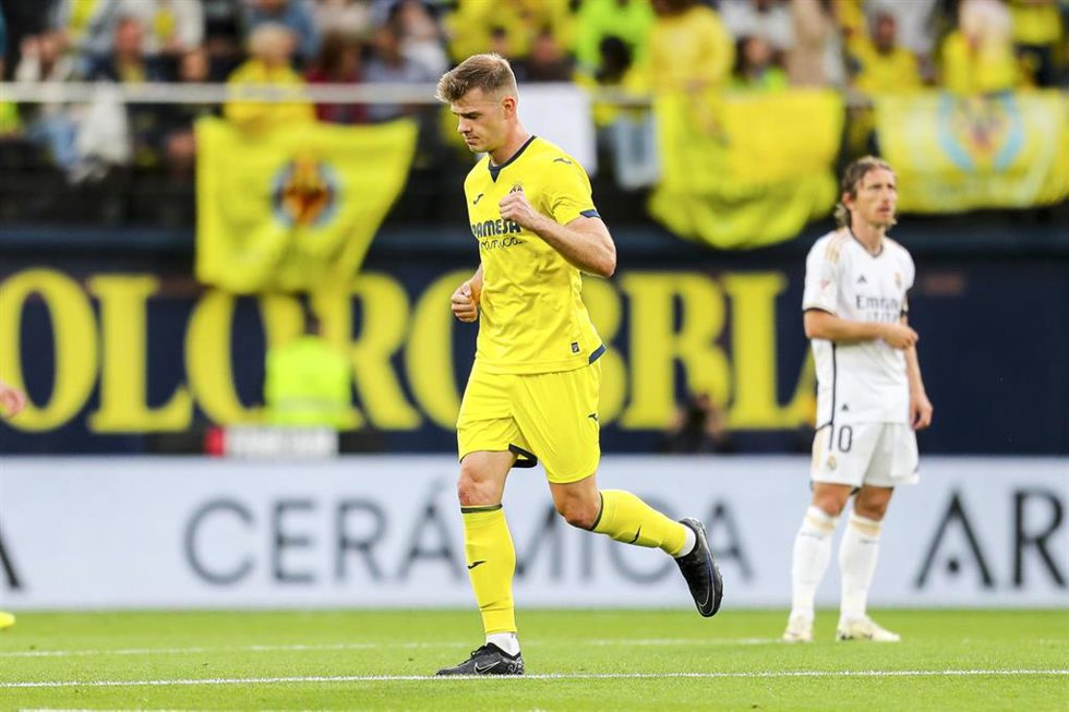 Alexander Sorloth celebra uno de sus goles ante el Real Madrid
