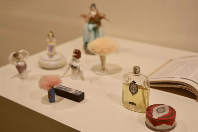 Exposición en el Museo Balenciaga sobre la alta perfumería
