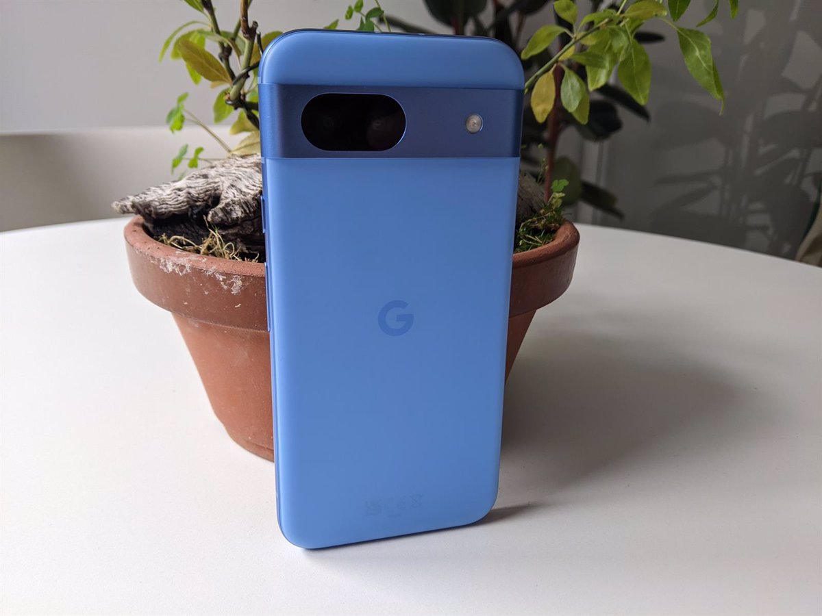 Pixel 8a rescues the best of its older brothers: AI, photography and performance