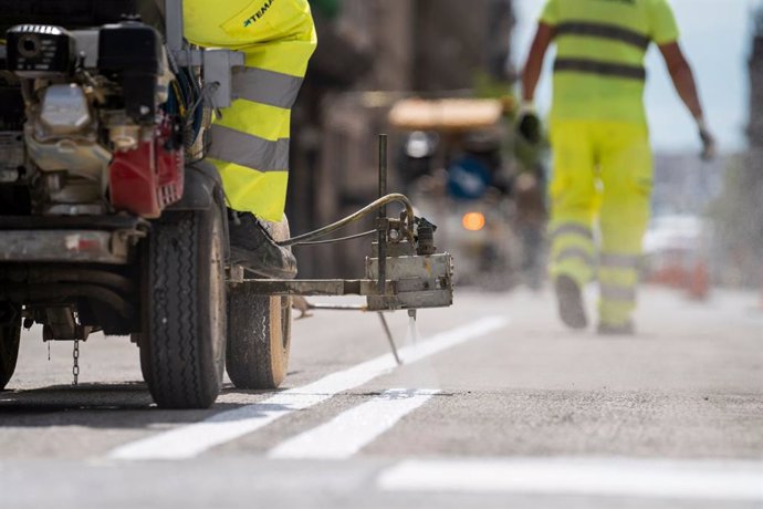 Barcelona comença la pavimentació de les dues calçades de la plaça de Tetuan