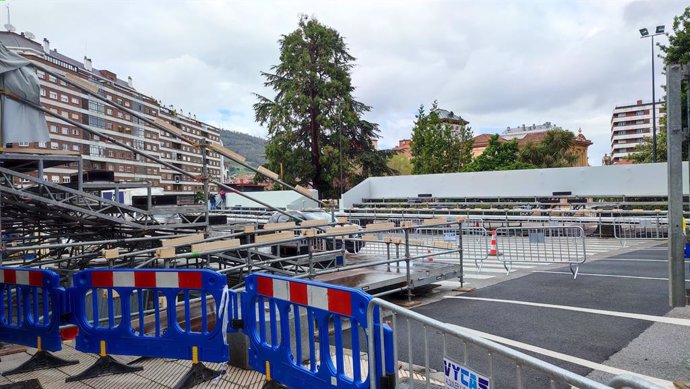 Preparativos de los actos del Día de las Fuerzas Armadas en Oviedo