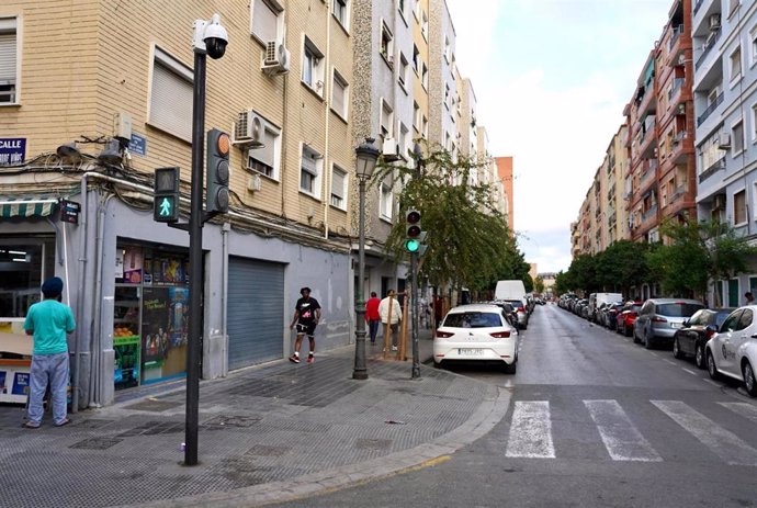 Calle San Juan de la Peña, donde han apuñalado al hermano del detenido por el atropello de un menor en la Ronda Nord, en València