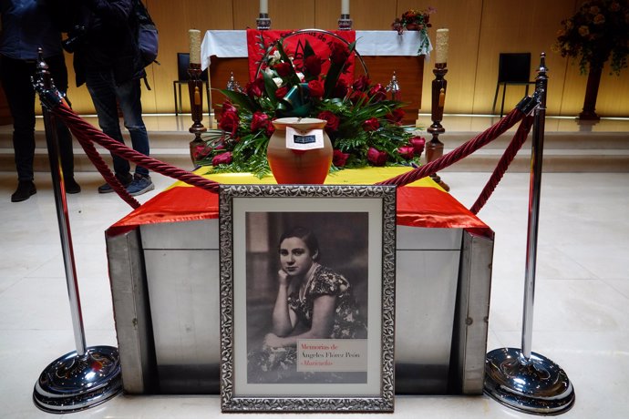 Acto en memoria de la recientemente fallecida Ángeles Flórez Peón, 'Maricuela'