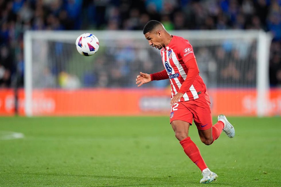 Samu Lino, en un partido con el Atlético de Madrid.