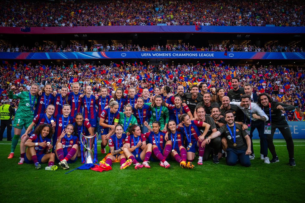 Celebración del Bara Femení en San Mamés (Bilbao) tras ganar la Liga de Campeones Femenina ante el Lyon (2-0)