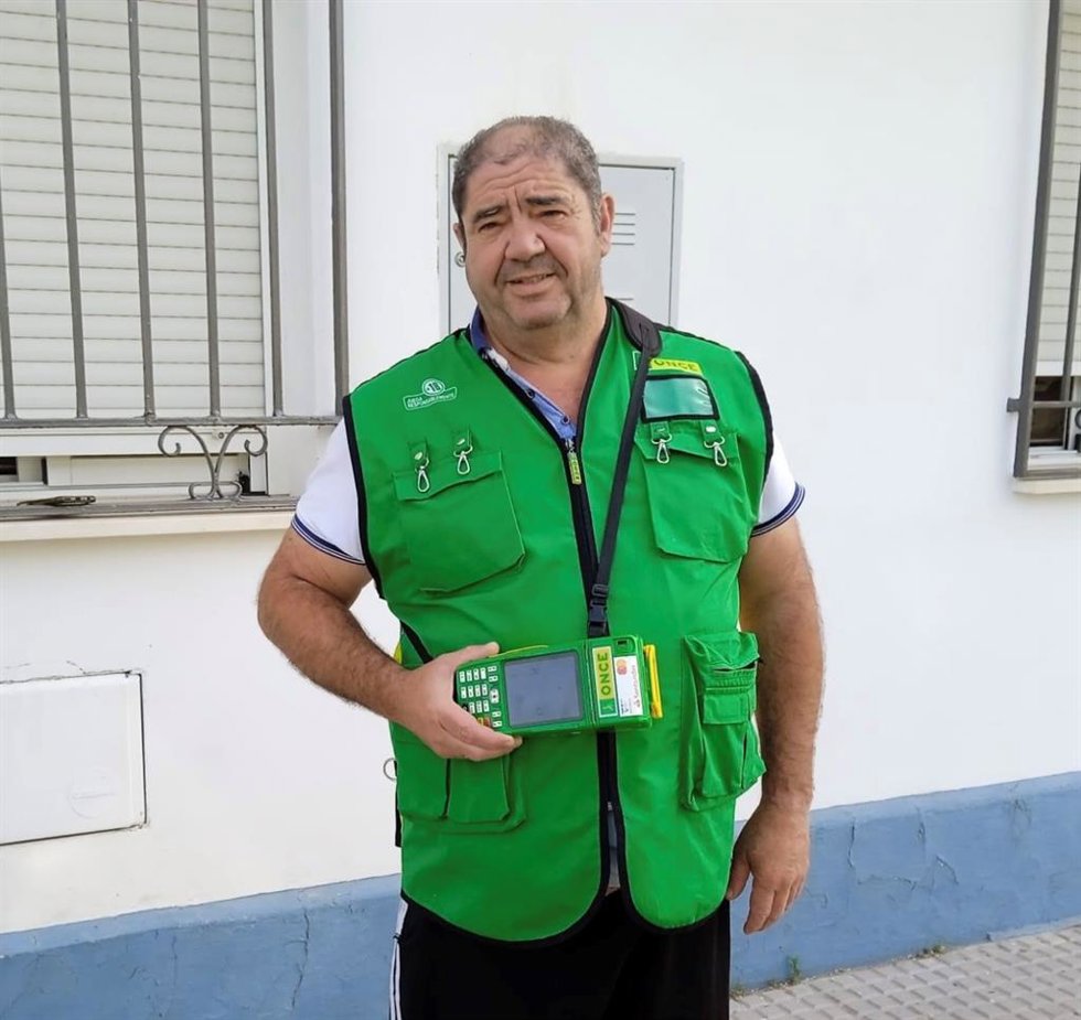 Francisco Javier Millán vendedor de la ONCE.