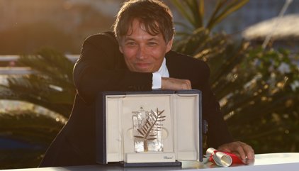 'Anora', del nord-americà Sean Baker, aconsegueix la Palma d'Or del 77è Festival de Cannes