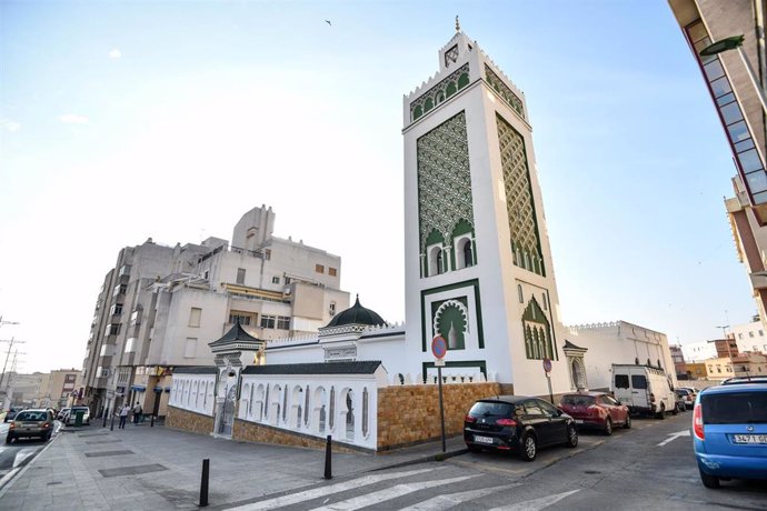Archivo - Imagen exterior de la mezquita de Ceuta