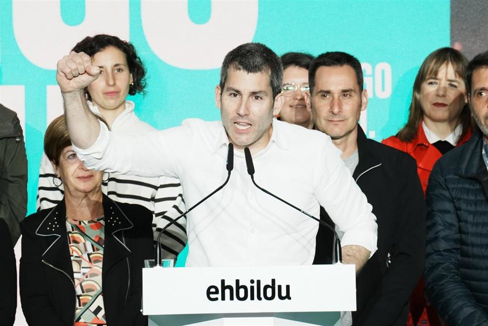 Archivo - El parlamentario de EH Bildu y secretario general de Sortu, Arkaitz Rodríguez, en una imagen de archivo