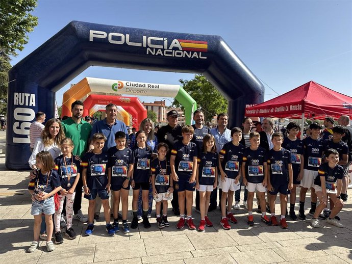 Centenares de personas participan en la X edición de la carrera 'Ruta 091' de la Policía Nacional en Ciudad Real