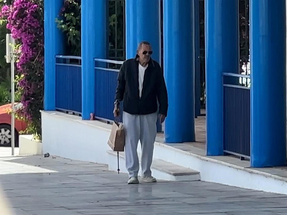 JULIÁN MUÑOZ