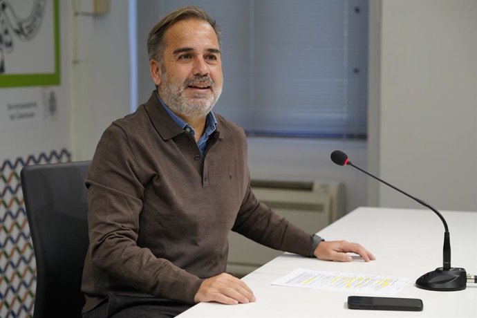 El viceportavoz del PSOE en el Ayuntamiento de Granada, Jacobo Calvo, en imagen de archivo. 