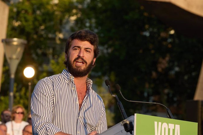 Archivo - Imagen de archivo del vicepresidente de la Junta de Castilla y León, Juan García-Gallardo, durante el acto de cierre de campaña de Vox, en la Plaza de Colón, a 21 de julio de 2023, en Madrid (España). 