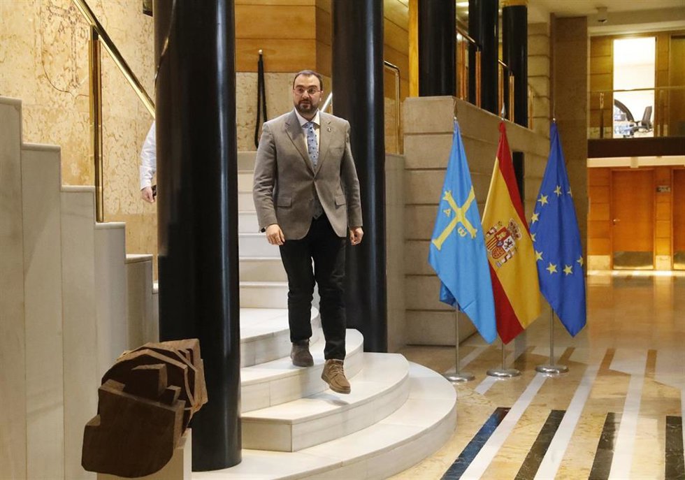 Archivo - Adrián Barbón en la sede de la Presidencia del Gobierno del Principado de Asturias
