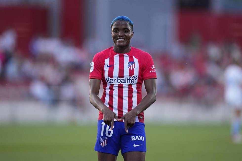 Rasheedat Ajibade celebra el 3-1 en el Atlético de Madrid-Levante Las Planas de la Liga F 2023-2024