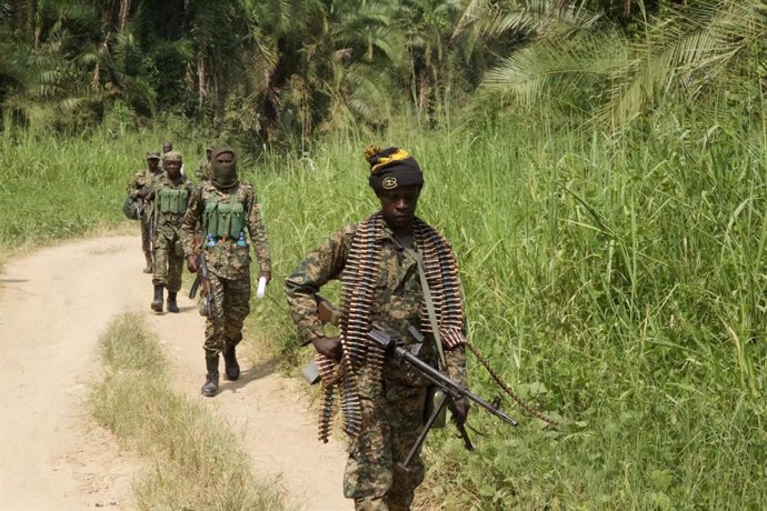 Archivo - (211212) -- , Dec. 12, 2021 (Xinhua) -- Soldiers are seen during a joint military operation against armed forces in Beni territory, northeastern Democratic Republic of the Congo, Dec. 11, 2021.   The Armed Forces of the Democratic Republic of th