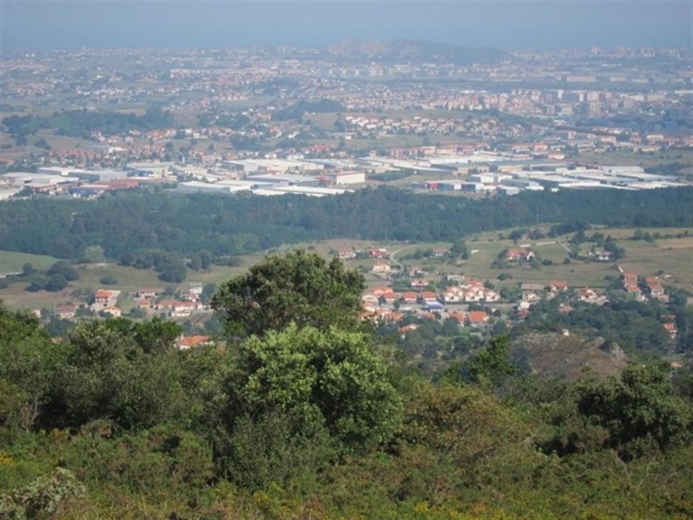 Archivo - Vista del arco de la bahía de Santander