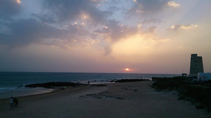 Archivo - Imagen de la playa de El Palmar, en Vejer.