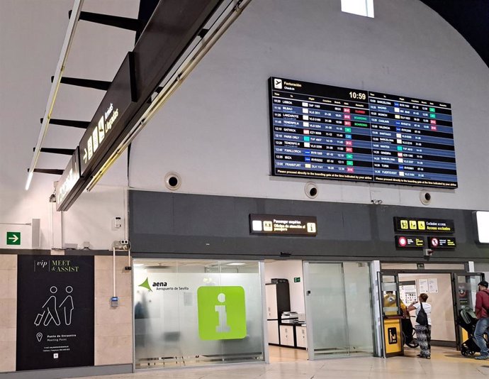 Servicio VIP de acompañamiento a pasajeros implantado en el aeropuerto sevillano.