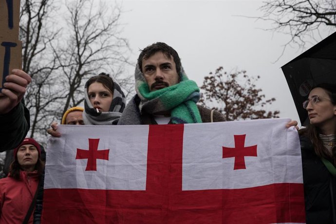 Archivo - March 8, 2023, Berlin, Germany: Protesters gathered in front of the Office of the Federal Chancellor in Berlin on March 8, 2023, to voice their opposition to a draft law passed by the Georgian parliament that threatens press freedom and civil 