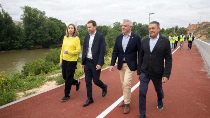 Puesto en servicio el nuevo carril ciclopeatonal entre Logroño y el Polígono de Cantabria