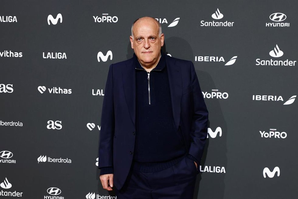 Archivo - Javier Tebas poses for photo during the Photocall of the XVII Premios AS del Deporte 2023 celebrated at Royal Theatre (Teatro Real) on December 18, 2023, in Madrid, Spain.