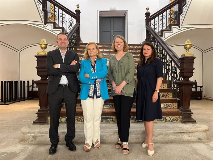 De izquierda a derecha: Jorge Corrales, director general de CEDRO; Carme Riera, presidenta de CEDRO; Tracey Armstrong, presidenta de IFRRO; y Anita Huss-Ekerhult, secretaria general de IFRRO.