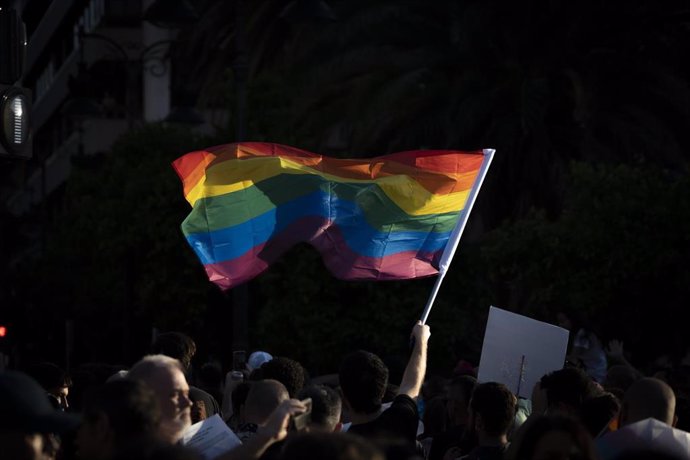 Archivo - Manifestación del Orgullo LGTB, a 25 de junio de 2022, en València
