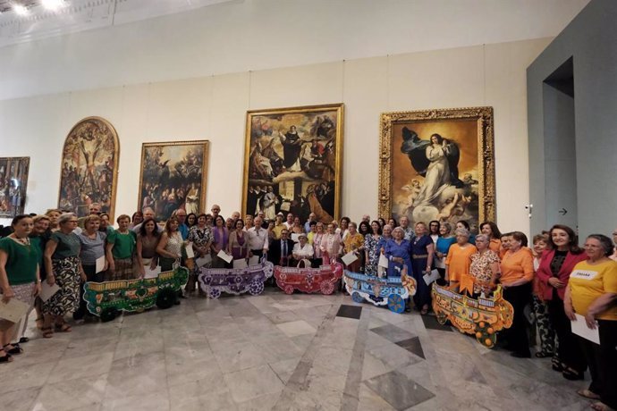 El Bellas Artes de Sevilla reconoce a cinco centros de mayores por superar los desafíos culturales de la institución museística.