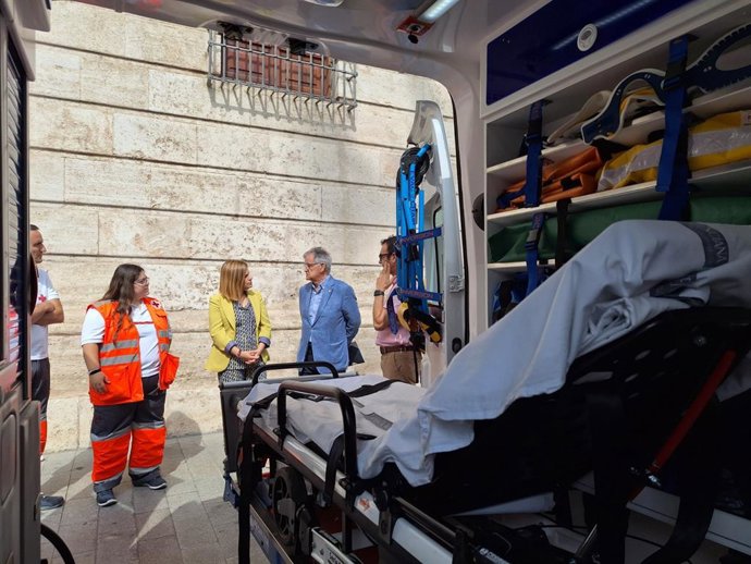 Presentació del dispositiu per a facilitar el trasllat de persones que ho necessiten el 9J