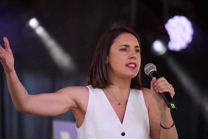 La candidata de Podemos a las elecciones europeas, Irene Montero, interviene durante la fiesta de la Primavera de Podemos, en el Auditorio Trece Rosas, a 25 de mayo de 2024, en Madrid (España). 