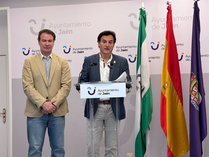 Manuel Carlos Vallejo (izq) y Agustín González (dcha)