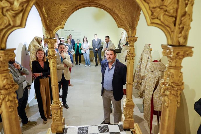 Inauguración de la exposición 'Latría. Arte y devoción eucarística' en la Fundación Cajasol de Cádiz