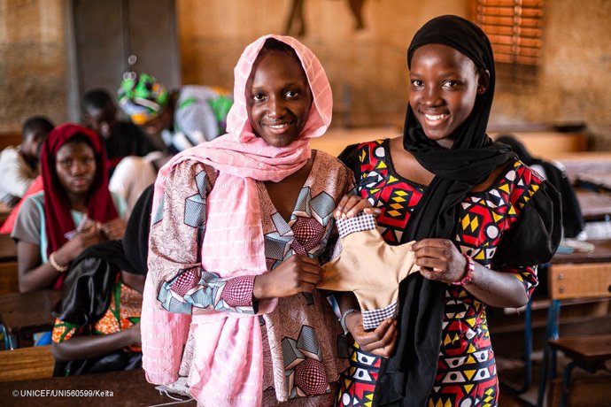 Unicef determina que más del 60% de las escuelas en el mundo no imparten educación sobre la menstruación