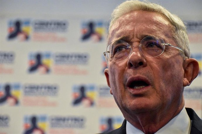 Archivo - El expresidente colombiano Álvaro Uribe