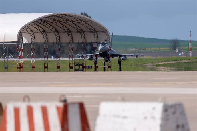 Archivo - Imágenes de un Eurofighter de la Base Aérea de Morón