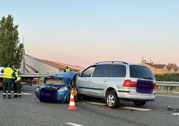 Accidente en la A-67 a la altura del término palentino de Villamuriel de Cerrato.