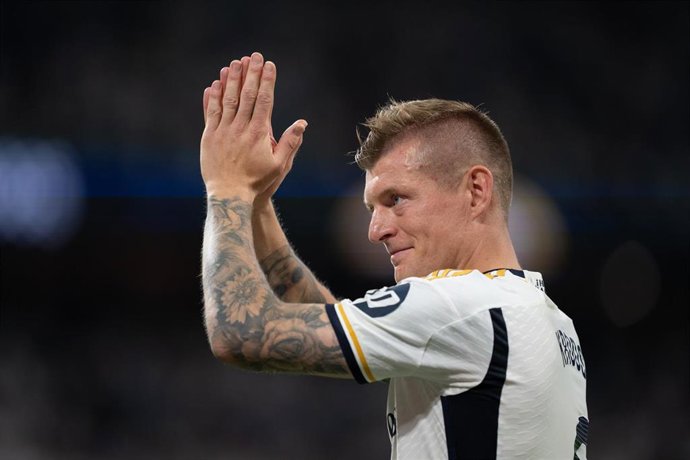 El jugador del Real Madrid Toni Kroos, en su despedida en el Santiago Bernabéu. 