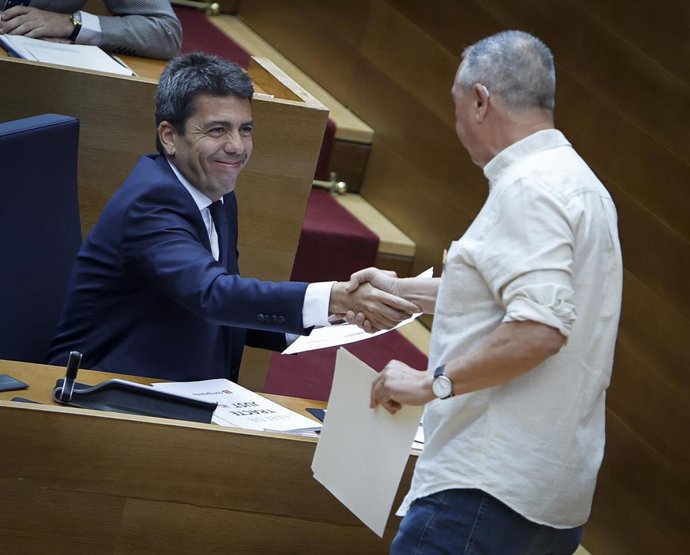 Carlos Mazón y Joan Baldoví en Les Corts (archivo)