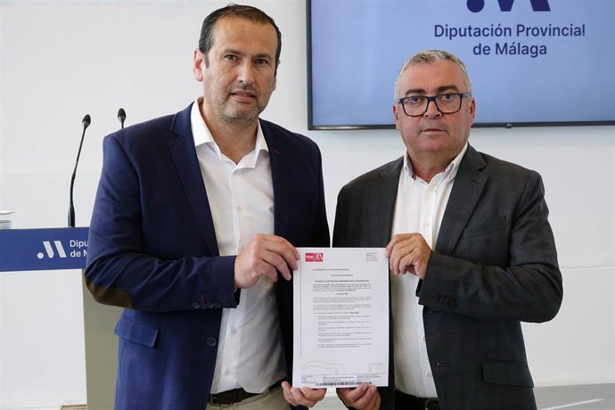 Los diputados provinciales del PSOE Manuel Lara y José Juan Jiménez.