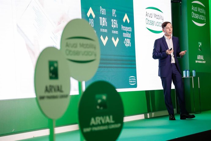 Solo un 9% de los usuarios de coche eléctrico volvería a uno de combustión, según el Arval Mobility Observatory.