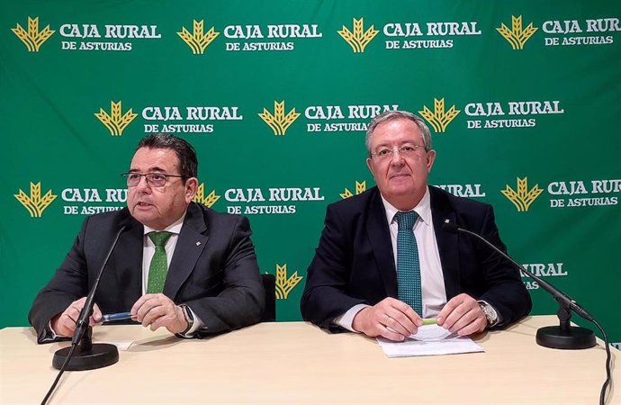 Rueda de prensa del presidente de Caja Rural de Asturias, Fernando Martínez, y el director general de la entidad, Antonio Romero, para presentar los resultados de 2023.